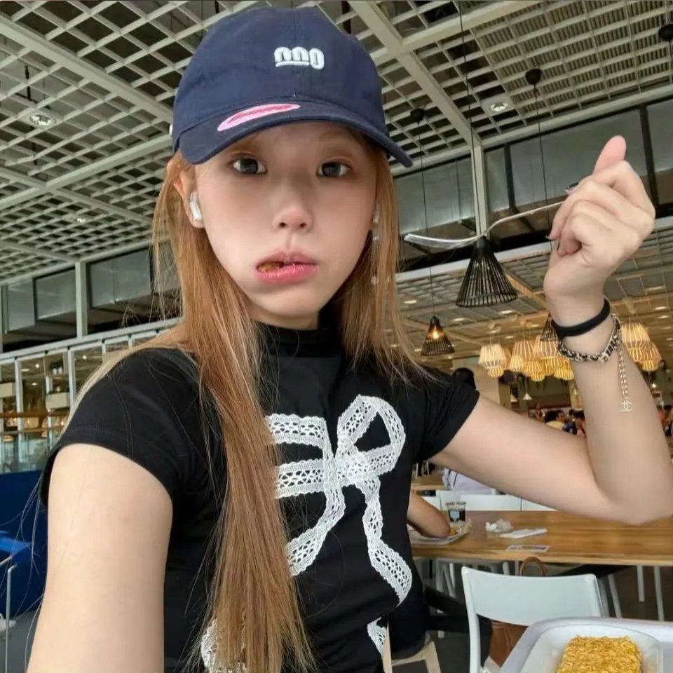 异形魔怪 海报